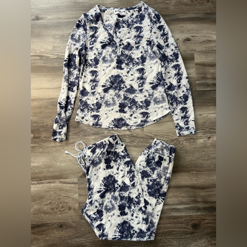Woman’s tie dye pajama set